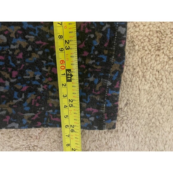 Nike Legend 2.0 Tight Fit Training Cropped Leggings Womens XS Black Print - Picture 8 of 9